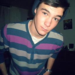 Boy Bieliber grand sentimentale un peu loveur sur les bores mais tres timide :) suis moi et apprwent a me connaitre :)
contact : felixmontalbot@hotmail.fr