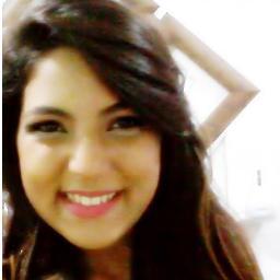 17anos,leonina,irritante,louca,amiga,abusada,eclética.Quando amo,Eu devoro todo o meu coração,eu odeio eu adoro numa mesma oração.Se gostou segue,se não foda-se