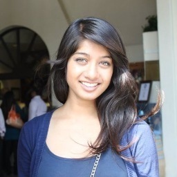I am new to twitter. love making friends. MAH LIFE IS FRIENDS AND BOTTLES! MUAH 3 hehehehehehe