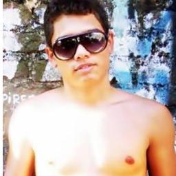 Sou Lindo ,Perfeito e Agradável porém não sou Deus !!! Pertenço a minha pequena @_Marcelinesqs 3
http://t.co/7NVp8iQ2rD