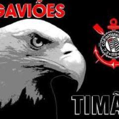 Aqui tem um bando de louco
Louco por ti corinthians
Aqueles que acham que é pouco
Eu vivo por ti corinthians