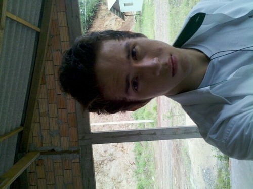 19 anos, signo peixes,