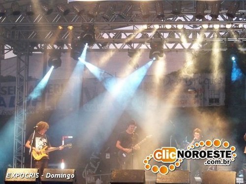 Banda Velhos Hábitos, criada com o intuito de proporcionar um show sempre voltado a energia do velho Rock n' Roll.
