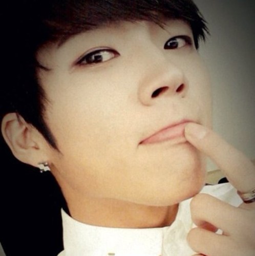 อะไรไม่รู้ ฟลอมาฟลอกลับ จบ -.-