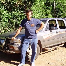 Olimpero, jinete, Futuro Abogado y Veterinario. Una Pasión: La Tradición Paraguaya. Amante de los Equinos.