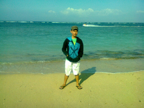 Rizzqinoy's profile picture. 