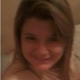 . soou por fora a menina que todos criticam , maais por dentro a mulher que poucos conhecem ;*