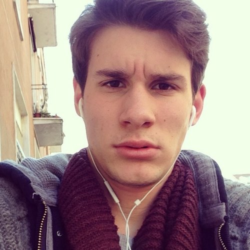A&F Model Milan
Basketball