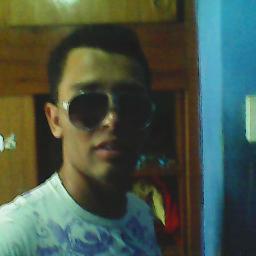 sincero alegre buena gente con losq son conmigo y sobre todo p@na y creo q el amor existe sigeme te caere bien y sobre todo PA ALANTE ES PA AYA