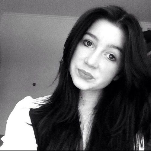 Hey :) I'm 14 years old,from Germany,i hate school haha like everybody Follow me and i follow back ! :) Maybe ! :D