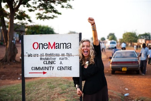 OneMama provides hope & facilitates change by bringing prosperity, empowerment, & health to people in impoverished communities around the world.