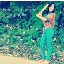 Directioner3 / Sobre mi : conoceme y veras♥ / Follow me  / Follow back:& / Creo en Dios ever :* _ / Domonicana:D. :* 3