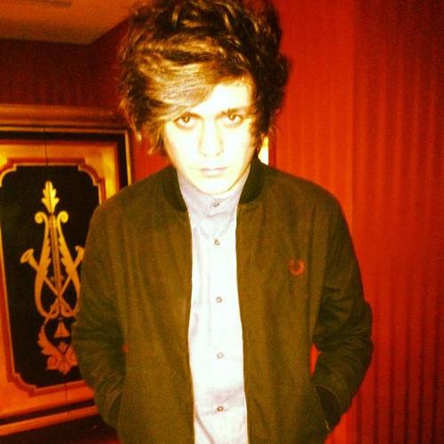so yeah im in love with frankie cocozza♥ hes gorgeous!! • if your a #coconut then we'll get on great☺☺☺ • RIP Connor Saunders - forever in our hearts♥☺ • #CS5♥