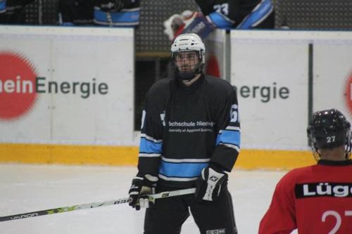Eishockey-Fan und -Reporter bei Radio @Oberwiesenfeld.