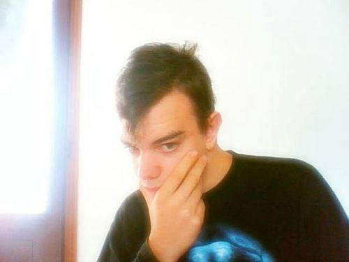 ciao a tutti mi chiamo alex spero di conoscere tante nuove persone ho 18 anni alessandra ti amo 06/01/12 data stupenda