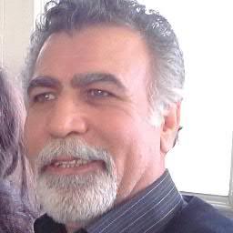 Bilmiş de bilememiş, bildiğiyle yetinmemiş, kendi halinde bir derviş ...