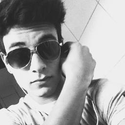 “Nunca vão ter de mim esse amor tão puro, tão absurdo e tão sem fim que eu tenho por você.”  — http://t.co/xV88zsC2yc