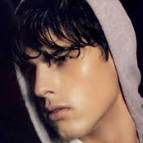 Trying to get use to this new world. where its normal to kill and hard to live {21+RP TWD}
