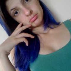 Palmeirense,chata,irritante,ciumenta,engraçada.
msn:amanda_sjs@hotmail.com