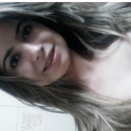 Lembre-se de que nós não estamos sozinhos. Ao nosso lado, há sempre um espírito de luz a nos inspirar. Um amor de verdade-Zibia Gasparetto