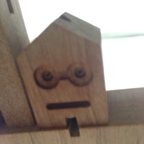 Robot1110001111's profile picture. 