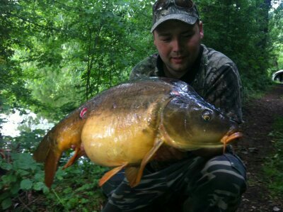 love my fam, fishin is my religion, I support avfc im in a pool team. sport is a way of life