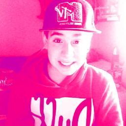 Panda0ffTheWall's profile picture. @PandaOffTheWall con limit. Acho, cállate que estoy meditando.