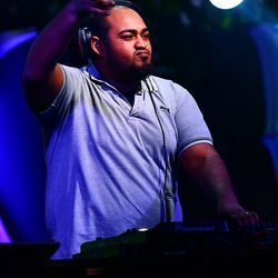 Part-time superhero, papercut survivor #producer #dj #dubstep #electro #edm from #india. Loves food, wine and merry-making !