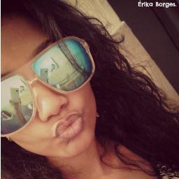 Biogrαfiα ?
Nαo importα o quє єu diigα,
Vocє irα vαlorizαr pєlo quє vê,
julgαr pєlo quє ouviu
e opinαr pєlo quє conhєcєu.