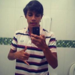 Dinheiro faz o homem Rico, Conhecimento o Homem sábio e Humildade faz um Grande Homem Torcedor do Mecão, estudante e goleiro 14 anos(04/03)