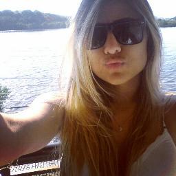 Cada qual sabe amar a seu modo, o modo pouco importa, o essencial é que saiba amar. (Machado de Assis)