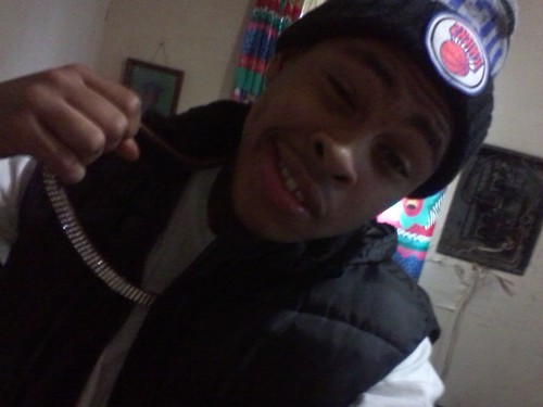 imDeet Hughess Niggaa SO ayee wtf @holdON_imREAL.★