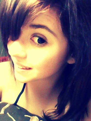 Justin, I love your music, your positive attitude and your passions. Please follow me! :) Justin Bieber first kiks me on 2/15/2013