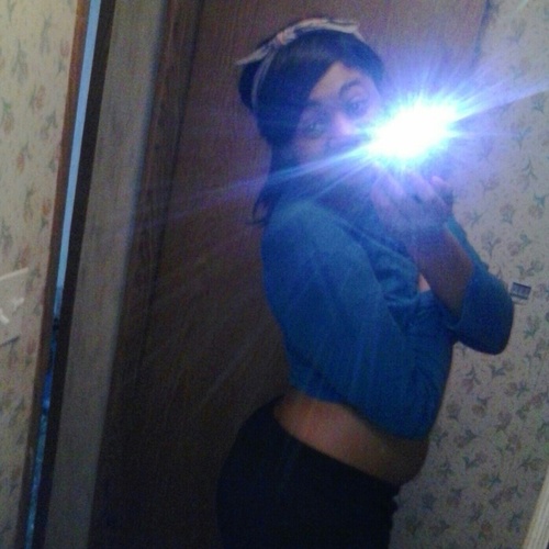 well My NAME is STEVETTA Im taken By a dude NAME devin been talking to him for 6 years and IH Goes to ths. IM 17. BHUT ANYWAYSS. real recogize real.