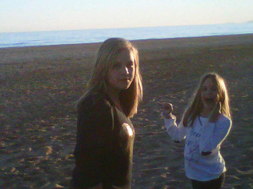 maeselinadudley's profile picture. 