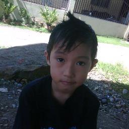 If U FolLow mE i MiGhT foLLoW U back:)