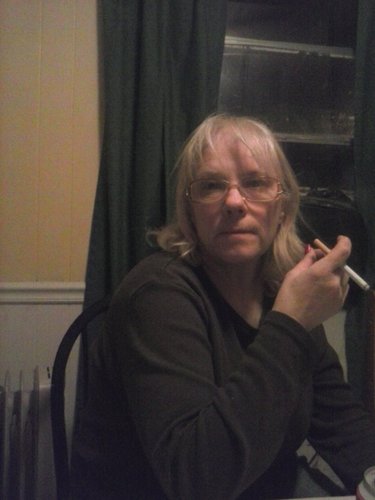 Wife of James,Country-girl,Animal lover,can be a pain in the kister(to James), Sister to@BadBlueEyedGirl.