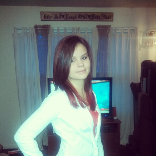 name's felicia♥
that's all you need to know(: