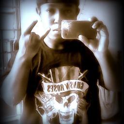Escorpiano,17 anos,Gremista,e a ama Guns N' Roses & Avenged Sevenfold \oo/