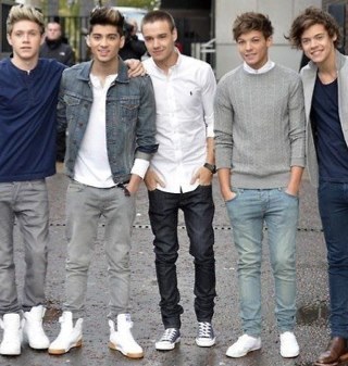 Jasminee_1DJB's profile picture. one direction, joel goncalves, the collective, cody simpson, reece mastin james arthur, 5SOS and justin bieber are my life. that is all.