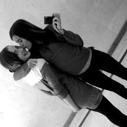 Lucía. Trece. One Direction. @Evarctic_Monkey Mi mejor amiga:3  @nlymeandmyworld mi pavoncia :3  
@3Ddirectioners QUE TE QUIERO! http://t.co/2wDq4PM4