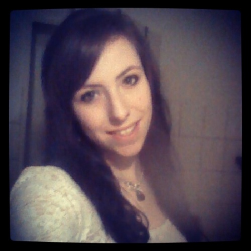 hey im tasha :) i love my life an my friends . im caring just dont piss me off ha ;P i have the most amazing boyfriend :) xx