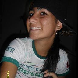 14 anos, cearense, fulera, meia santista e meia botafoguense, atacante, loka por forró ♫ ♪ paixão : FUTEBOL . Quer saber mais segue ai q sigo de volta ;D !!!!!