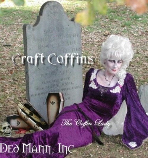 http://t.co/vPRoTwKuAt thecoffinladyhttp://www.myspace.com/80265392
The Coffin Lady from Ded Mann, Inc.