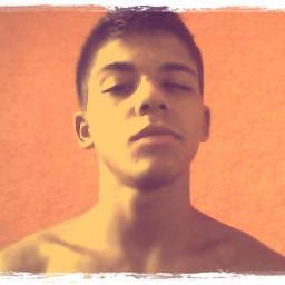 Vivo a vida como ela é, amo a minha família e meus amigos, se quiser saber mais sobre mim: FOLOW-ME :)