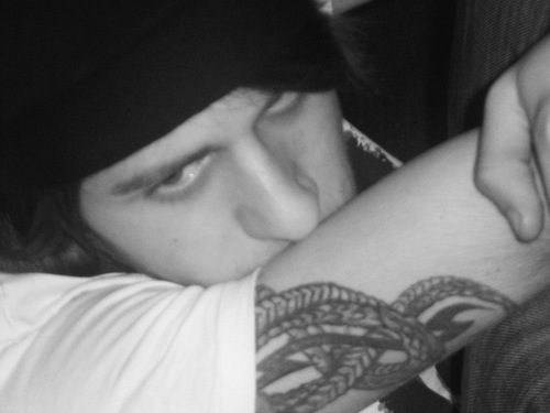 levanibedia's profile picture. 