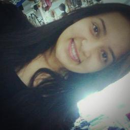 Não sou perfeita , mais aquele que é perfeito vive em mim = Jesus Cristo !