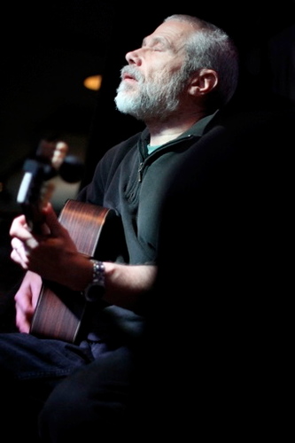 dmunro302's profile picture. Master musician and guitar virtuoso Doug Munro is an established veteran of the New York music scene. Since 1987 he has released 18 albums as a leader.