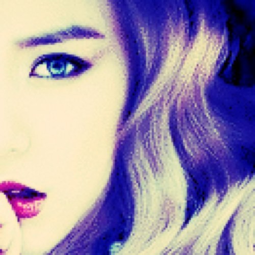 Queen Tiffany bot  ( Not Real )