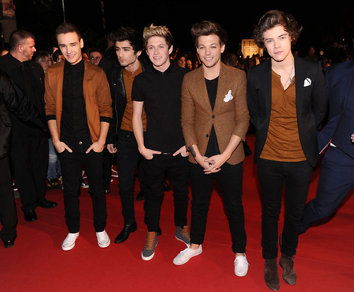 @iSpy1D_ is the account we will be posting on! (this is just a backup account now)